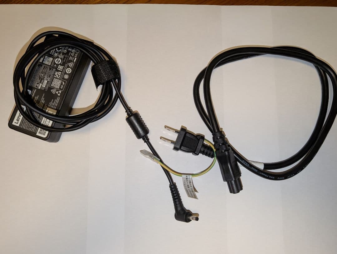 Lenovo IdeaPad Slim 3 gen10ルナグレーメーカー保証付き