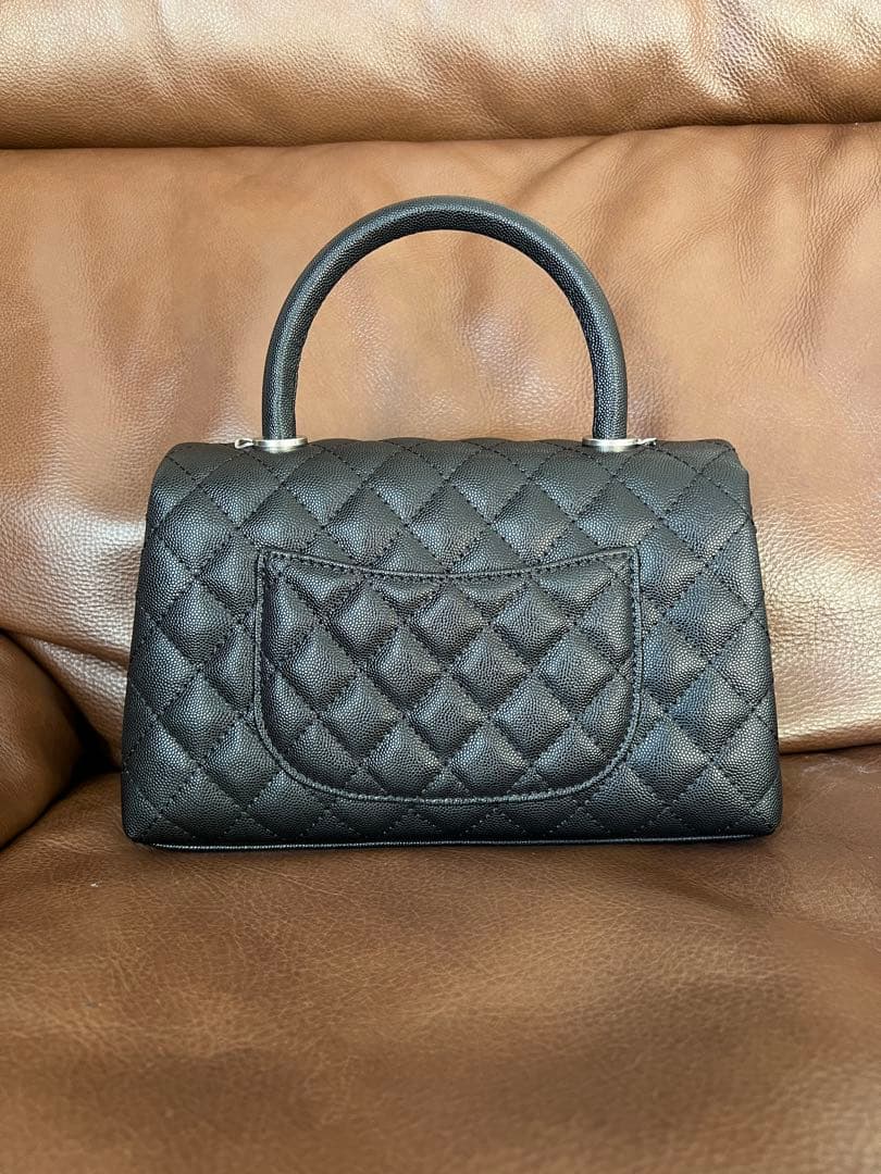 キルティングハンドバッグ