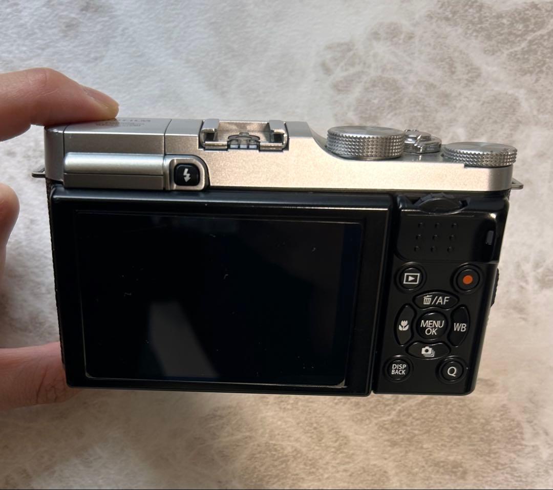 FUJIFILM ミラーレス一眼 X-M1 シルバー