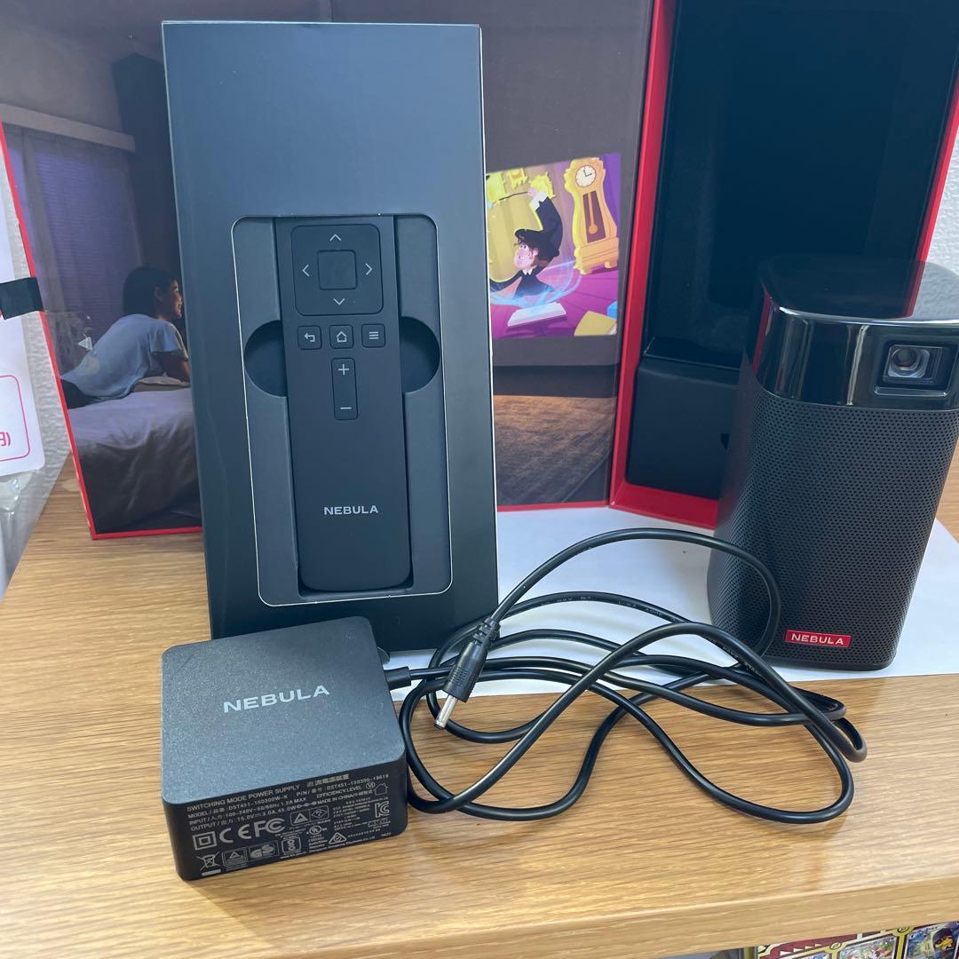 ANKER Nebula Apollo ➕100インチスクリーン