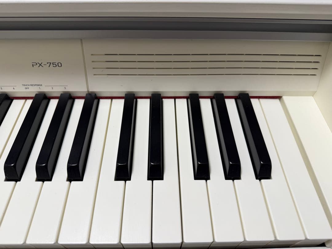 【送料込】CASIO PX-750WE Priviaホワイト電子ピアノ【早者勝】