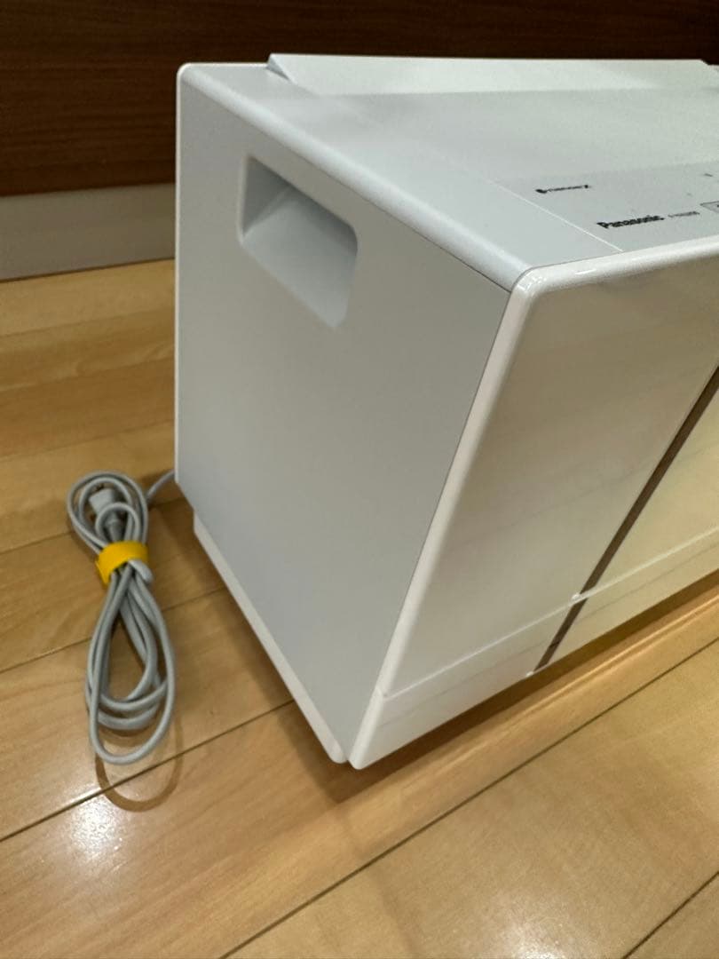 美品　パナソニックPanasonic 衣類乾燥除湿機 F-YHUX90 21年製