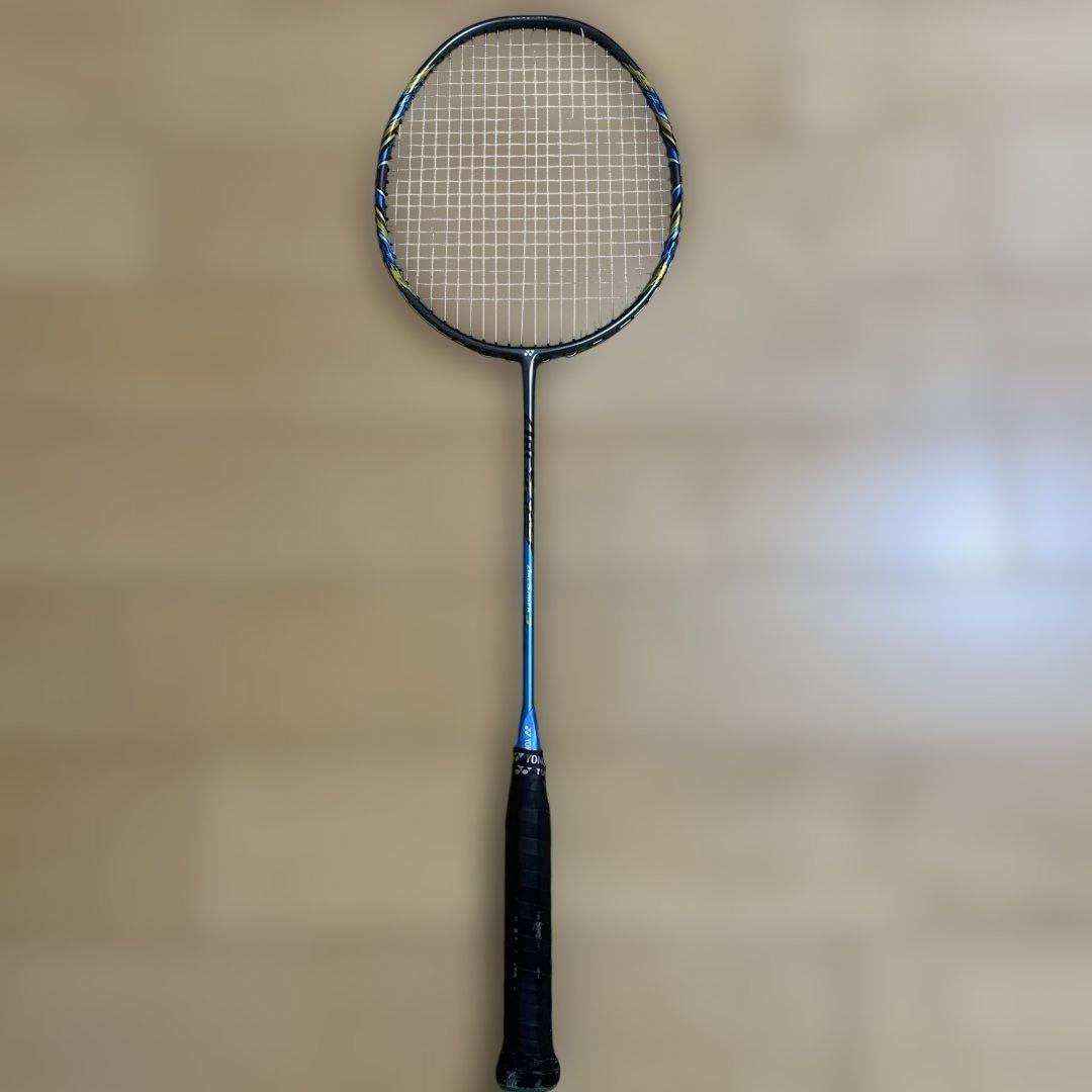 ヨネックス　バドミントンラケット　アークセイバー3