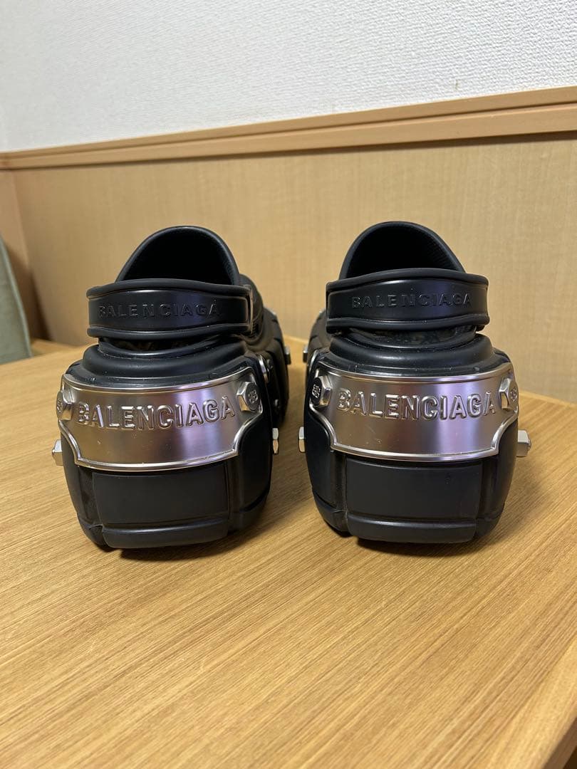 BALENCIAGA Hard Crocs ブラック サンダル