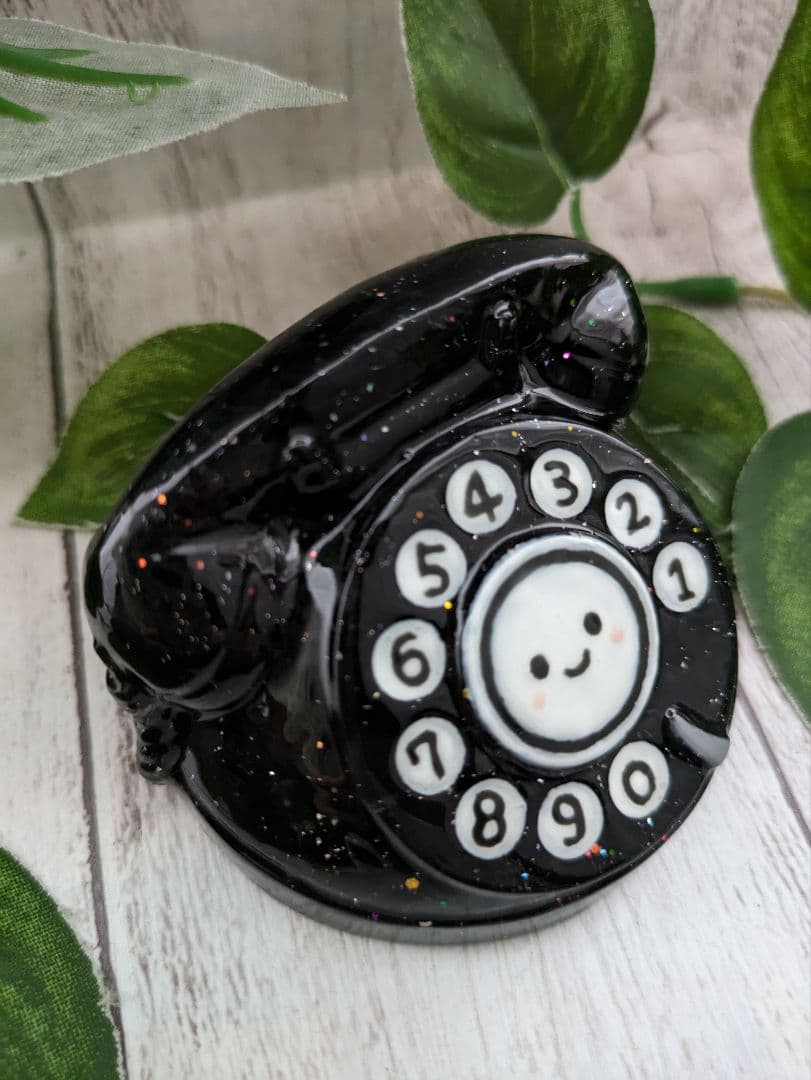 【つる927】まっくろくろの黒電話ちゃん形オルゴナイト☆他６点