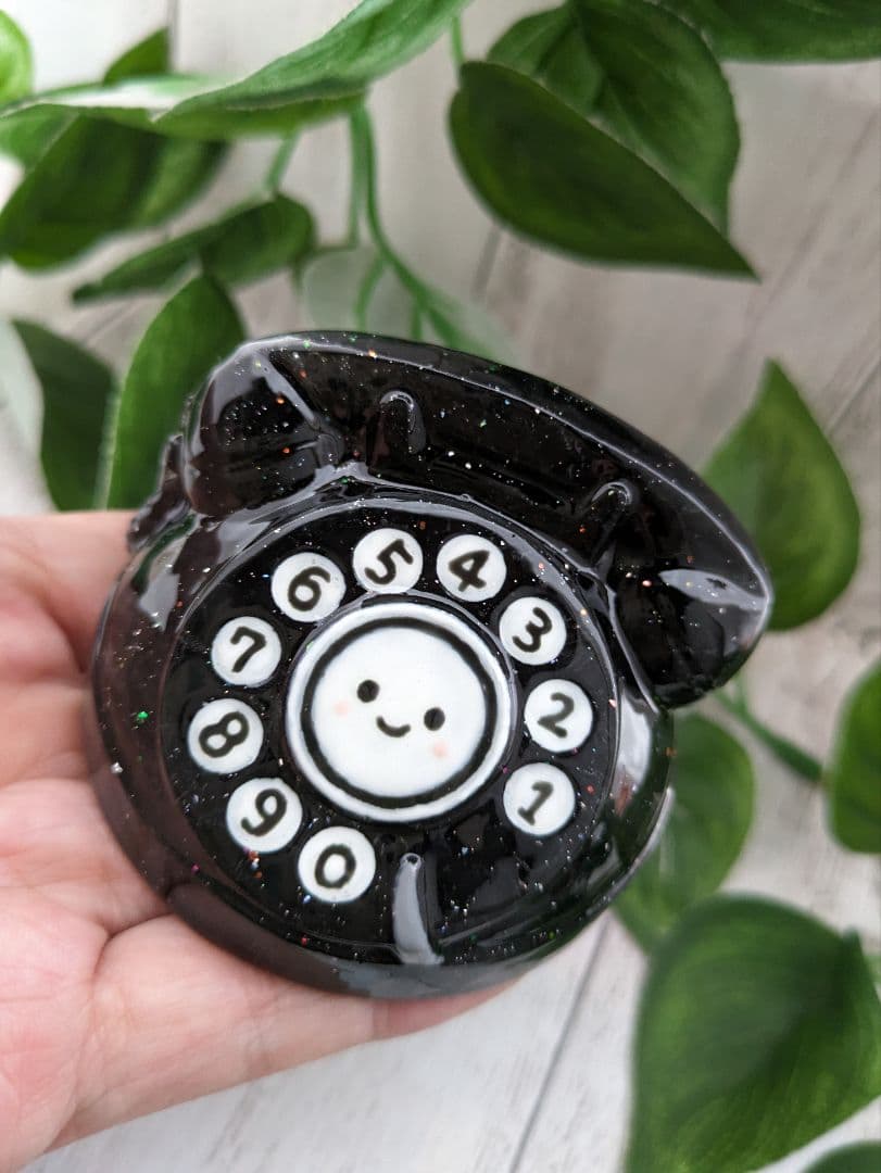 【つる927】まっくろくろの黒電話ちゃん形オルゴナイト☆他６点