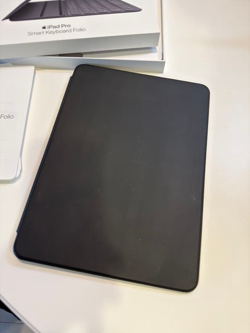 iPad Smart Keyboard Folio 11インチ