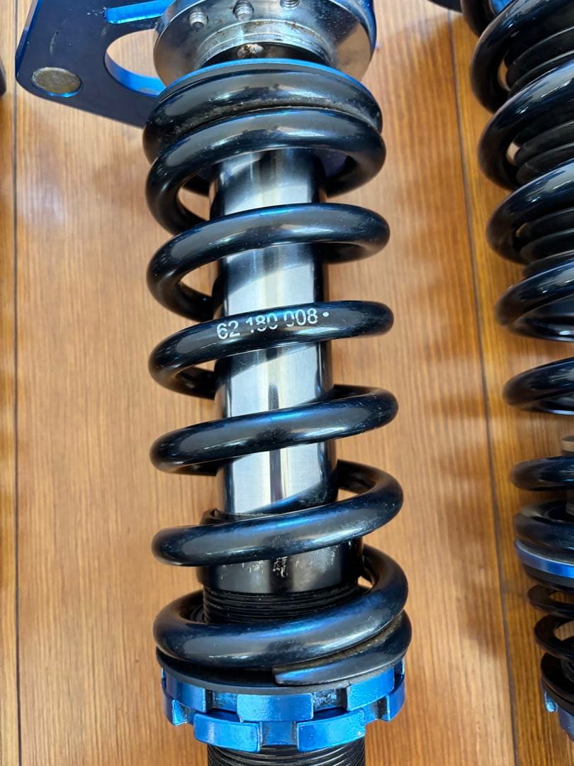 サスペンションキット 青/黒 調整可能