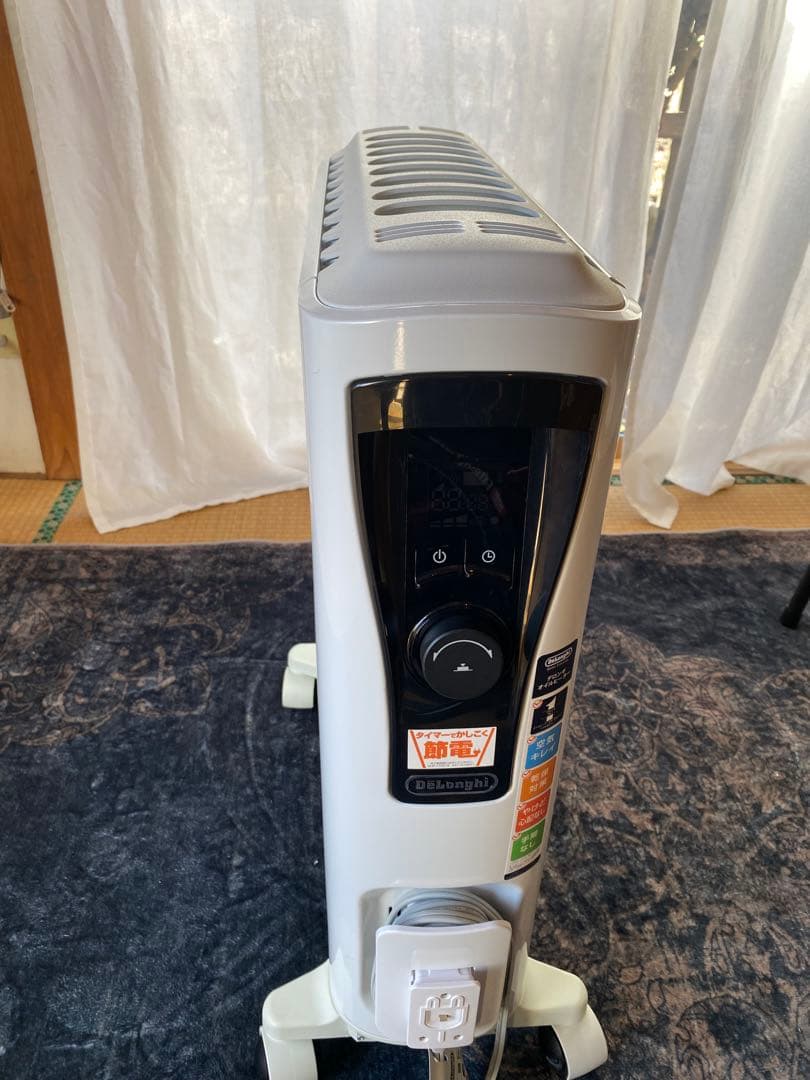 De'Longhi オイルヒーター ホワイト　13畳用 破格！！