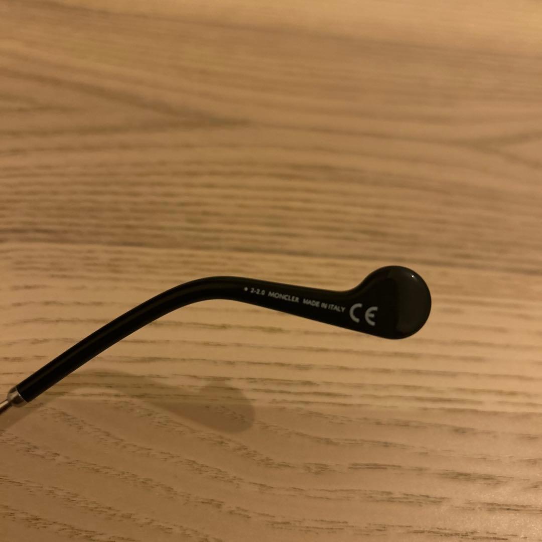 MONCLER サングラス　保証書付き