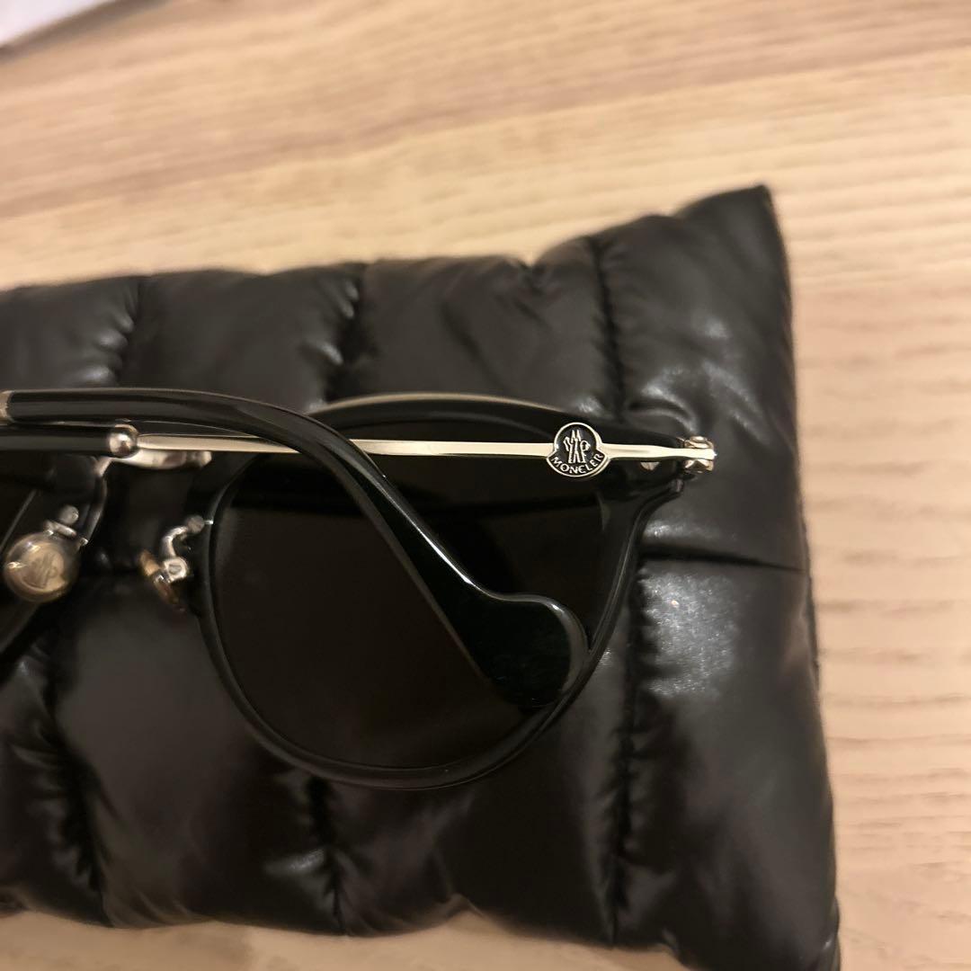MONCLER サングラス　保証書付き