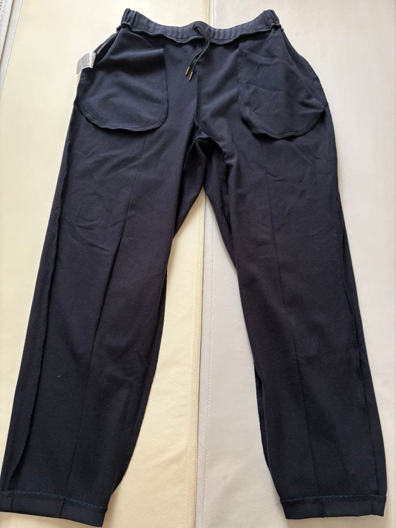 【OUR】LEE別注　洗える裏起毛のあったかテーパードパンツ　ネイビー