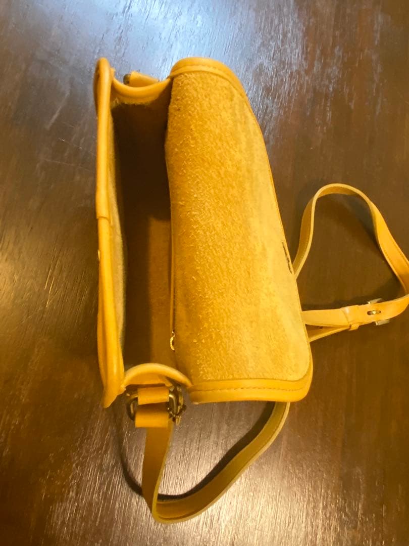 オールドコーチショルダーバッグセカンドバッグイエロー