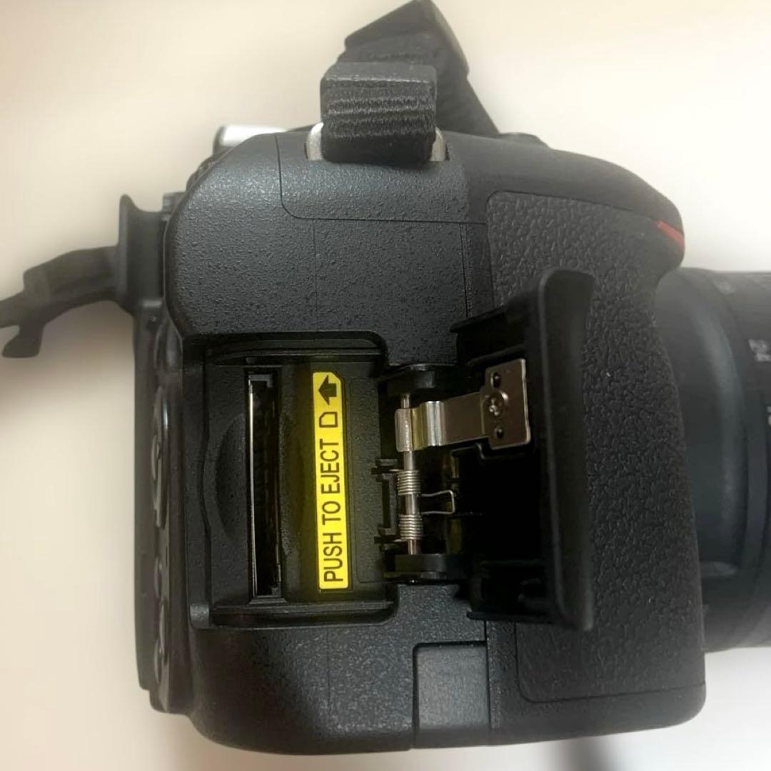 Nikon ニコン D5100 18-55 VR レンズキット　一眼レフ