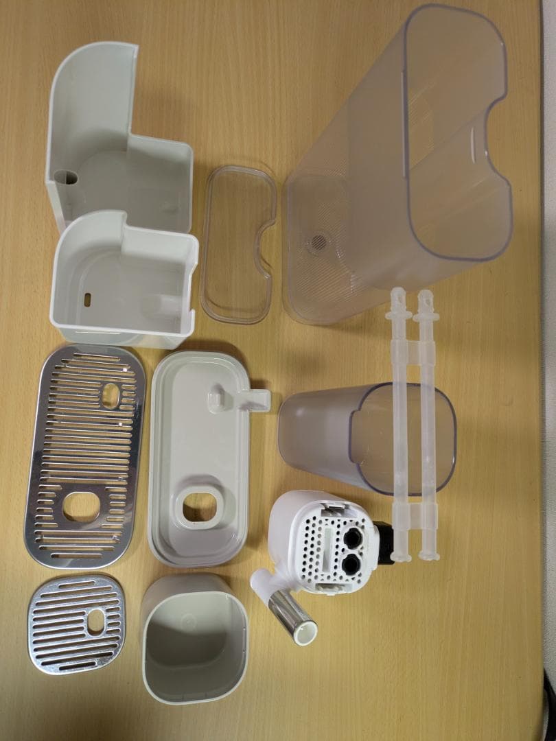 ネスプレッソ グラン ラティシマ F531 コーヒー メーカー マシン ホワイト