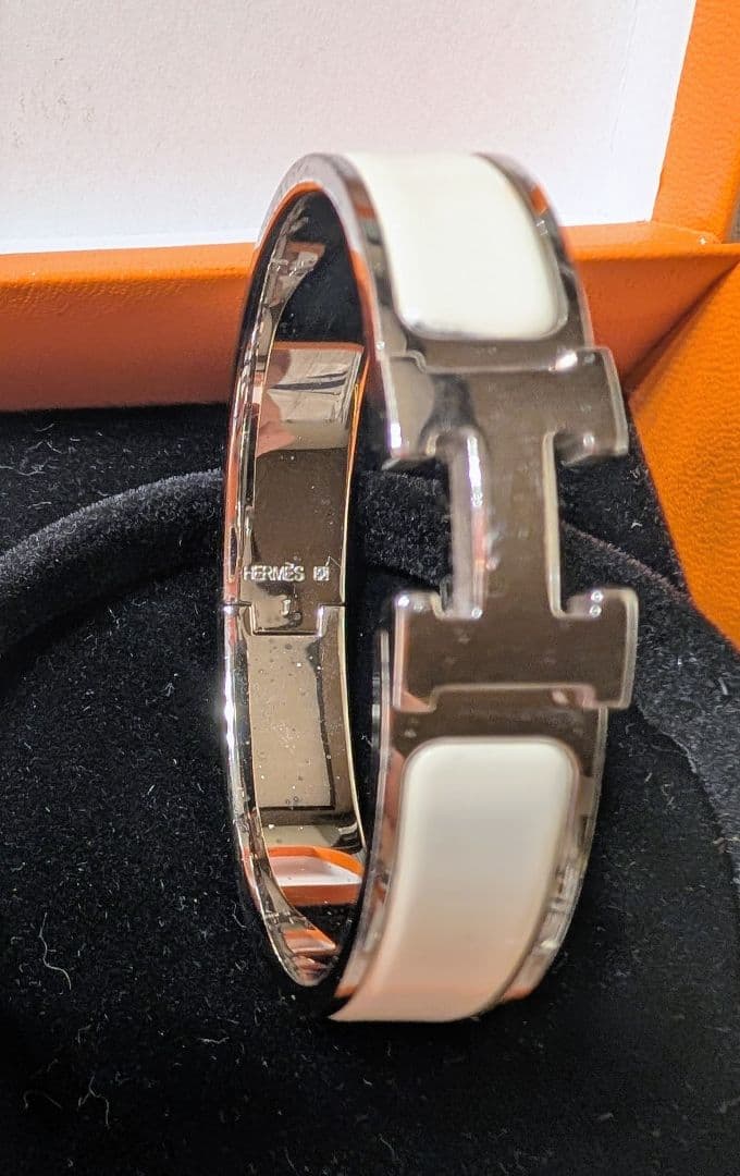 HERMES バングル　ホワイト