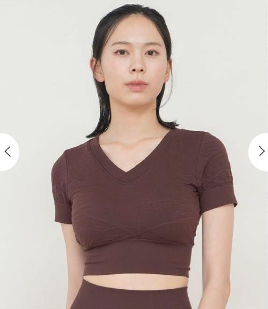 SUKALA】ジオメトリックショートスリーブトップス　パッド付き