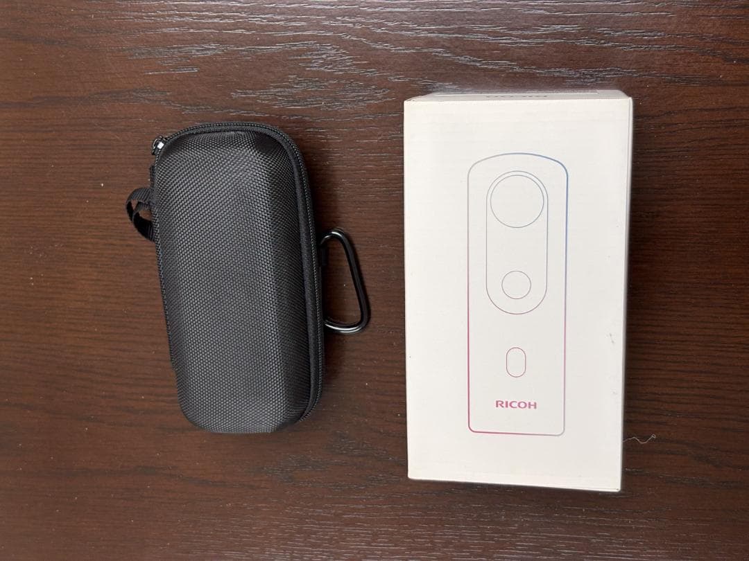 リコー360°撮影カメラTHETA SC2【美品・ケース付き】