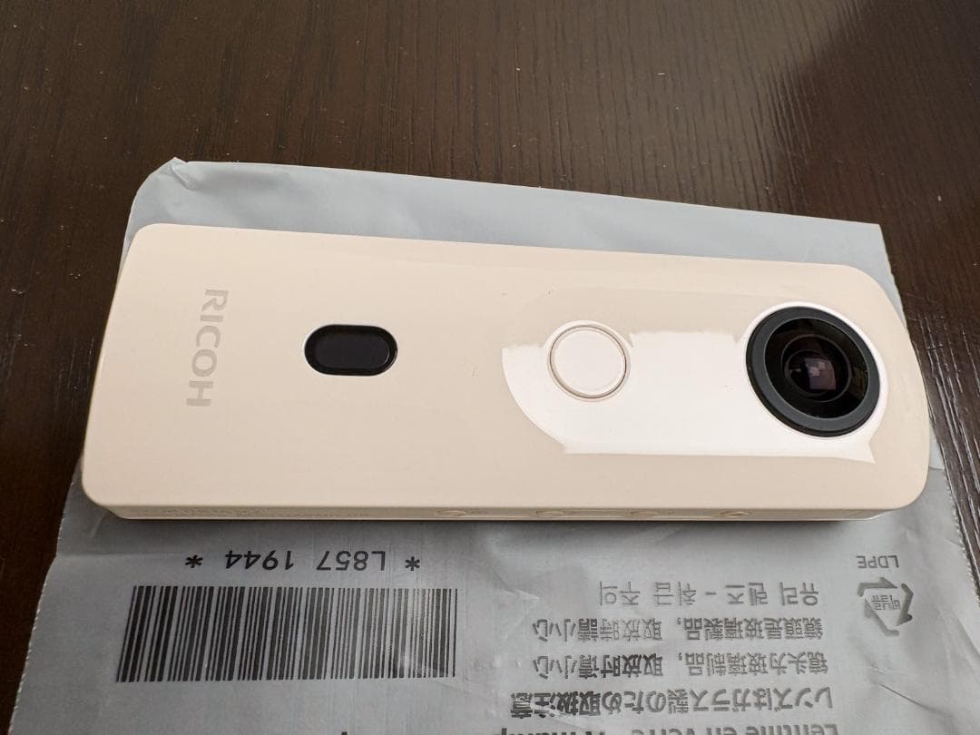 リコー360°撮影カメラTHETA SC2【美品・ケース付き】