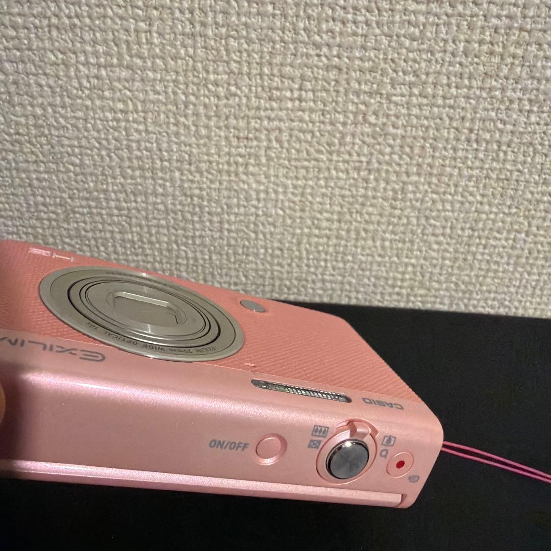 デジカメ　CASIO EX-ZR70 セルカ機能付き