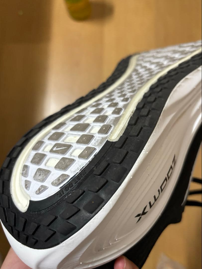 ナイキ ボメロプラス 28cm