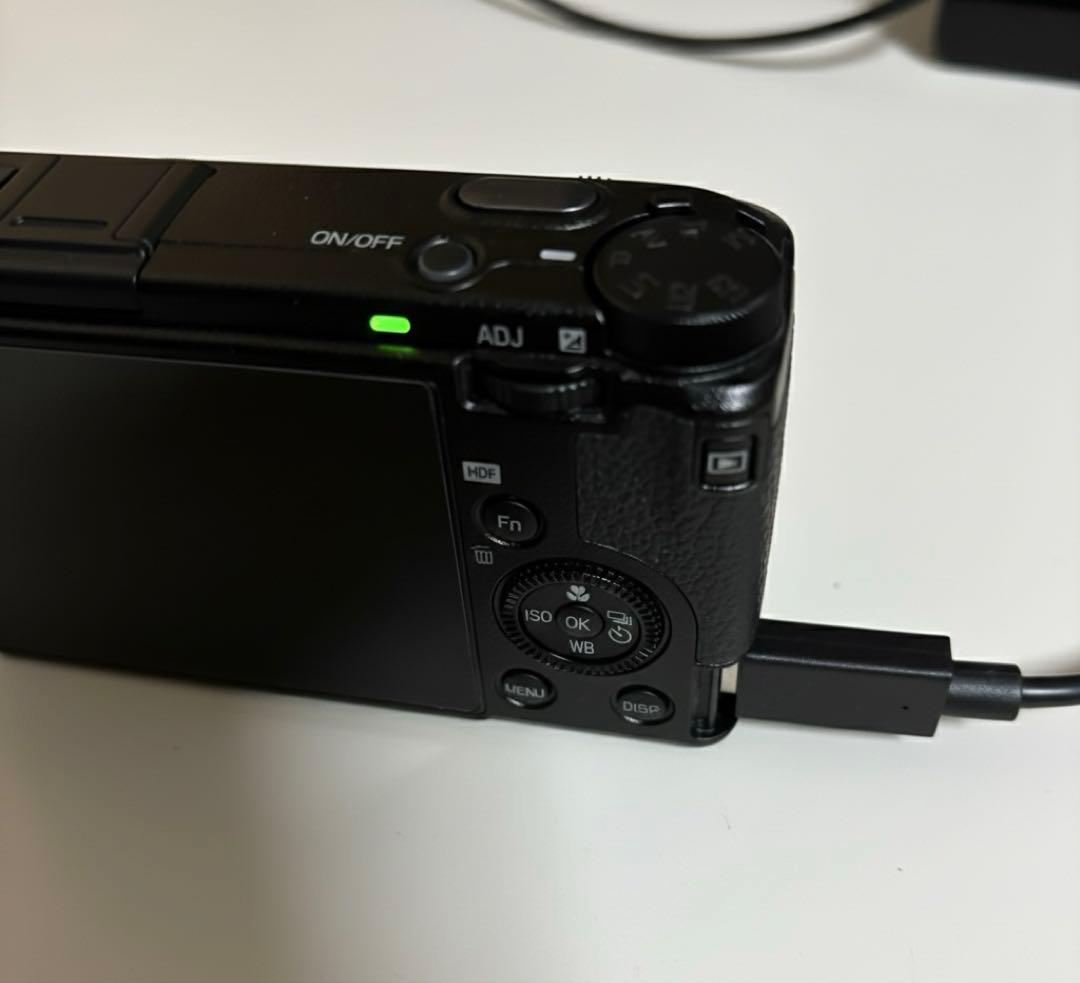 RICOH GR III HDF デジタルカメラ　使用回数少　美品