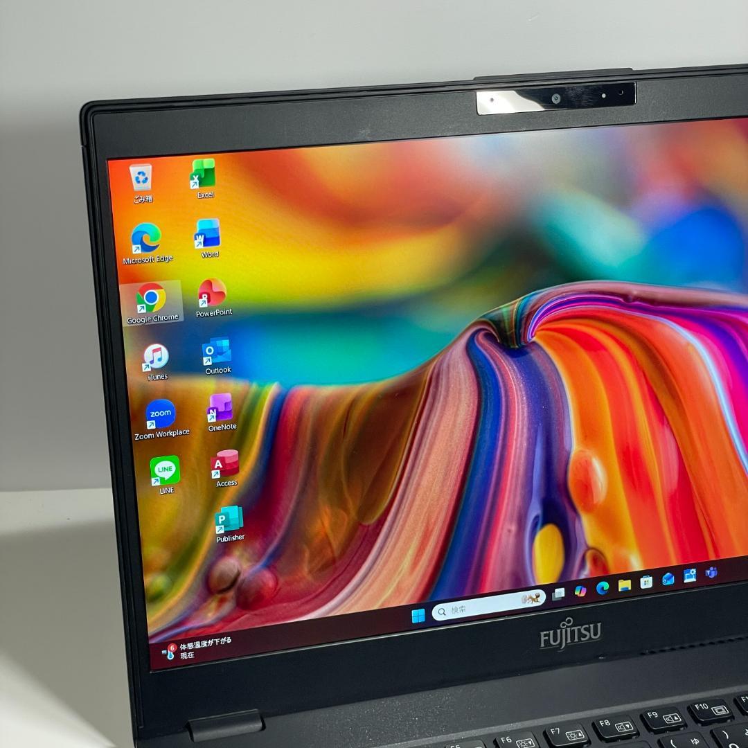 第10世代i7 富士通 U9310 ノートPC メモリ16GB 薄型軽量 SSD