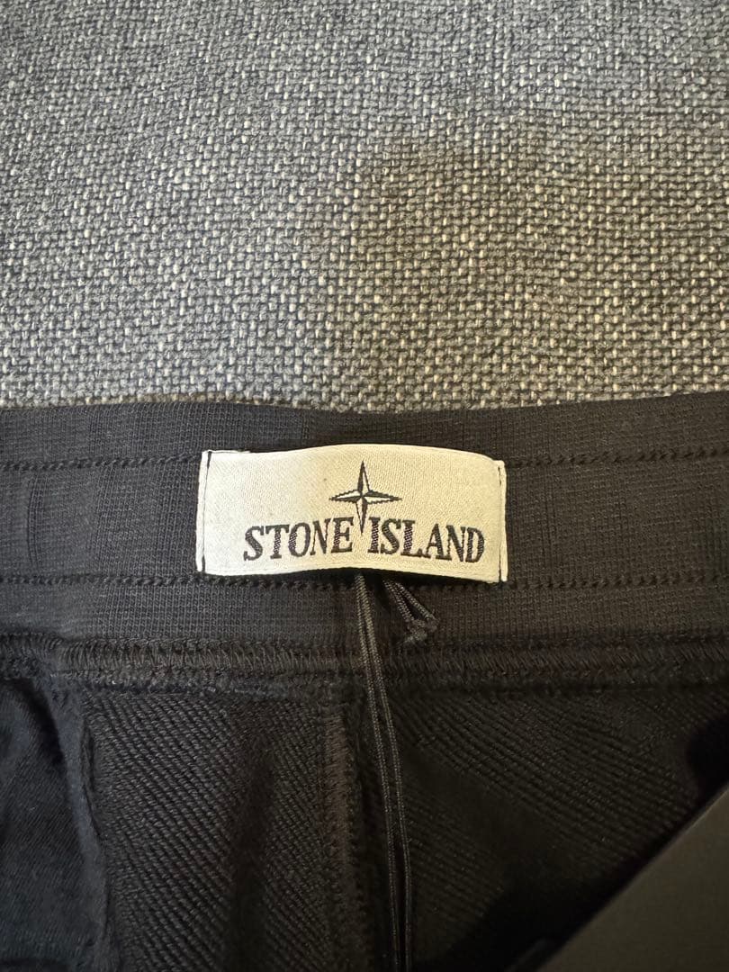 STONE  ブラックショートパンツ 新品タグ付き