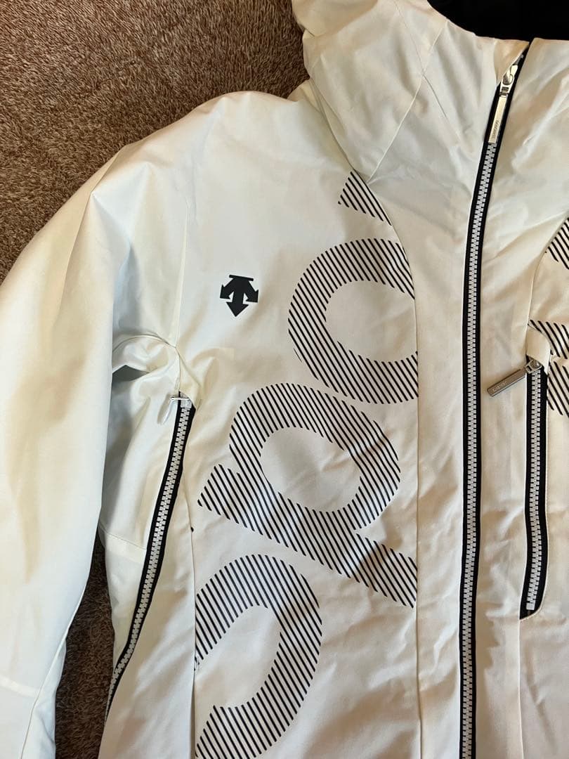 けい　DESCENTE デサント　スキーウェア　上下セット　サイズL