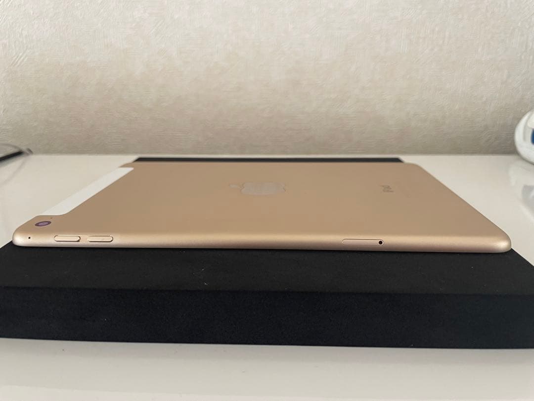 iPad本体 Apple iPad mini4 128GB WiFi + Cellular