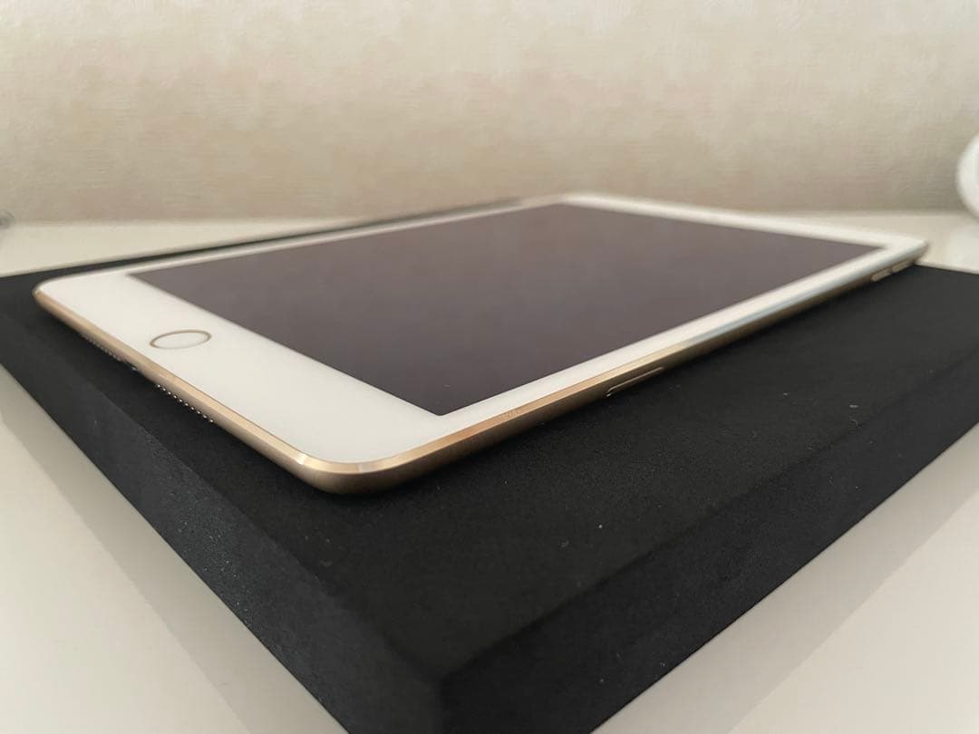 iPad本体 Apple iPad mini4 128GB WiFi + Cellular