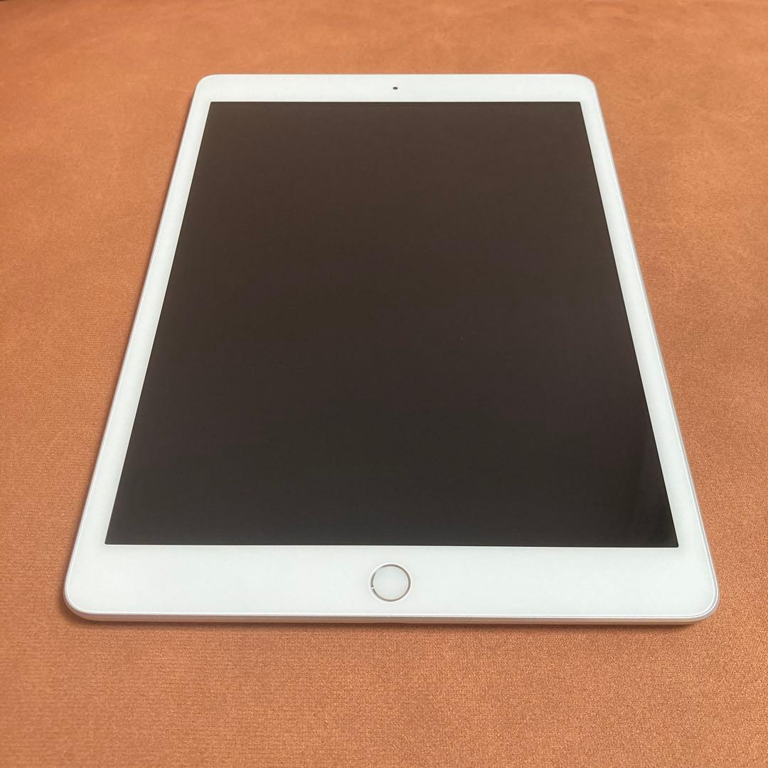 2641【早い者勝ち】美品☆電池ほぼ新品☆iPad8 第8世代 32GB☆
