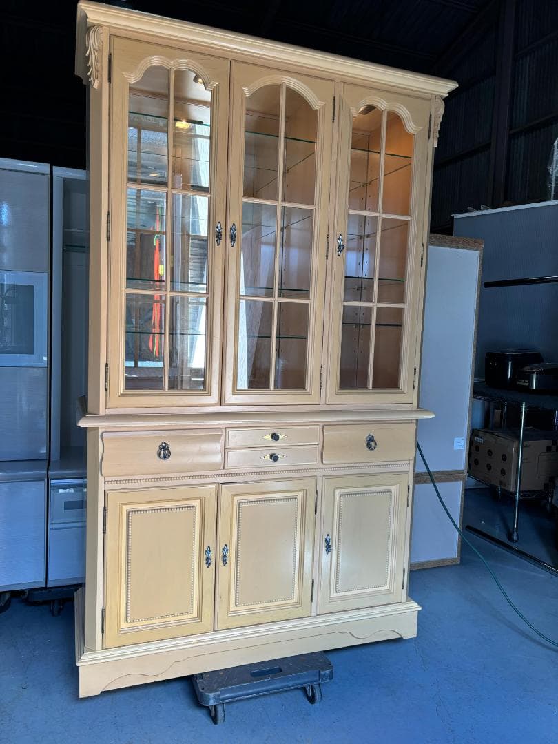 しほ アメリカ製、LYNN HOLLYN リンホーリン 食器棚 ・ 飾り棚