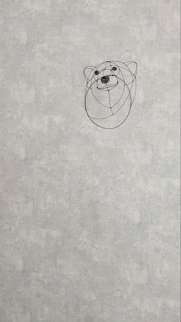 やさしいホッキョクグマのワイヤーアート