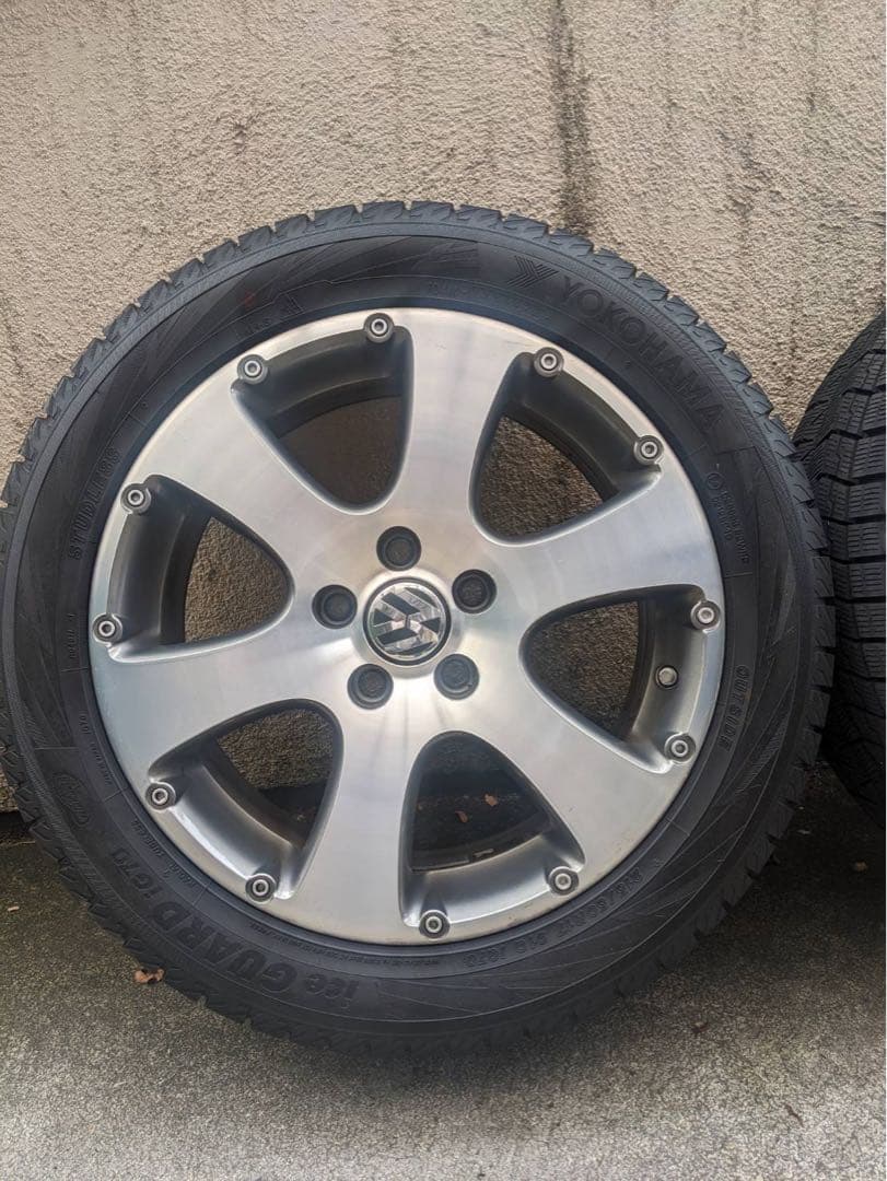 フォルクスワーゲン　ホイール付きタイヤ