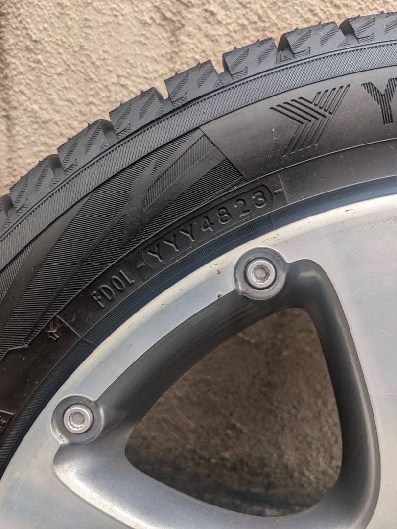 フォルクスワーゲン　ホイール付きタイヤ