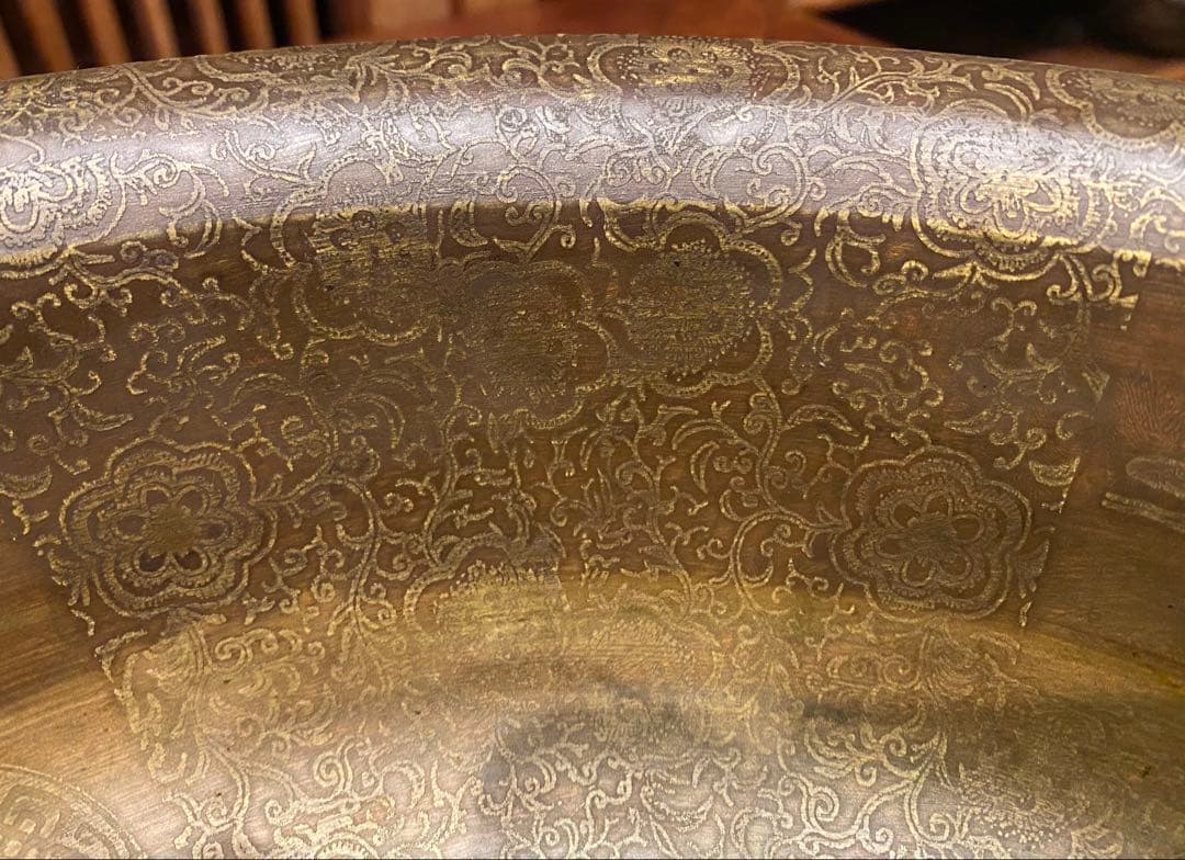 中国　清代　黄青銅　装飾洗面器　鑑賞スタンド付 ・ヴィンテージ レア