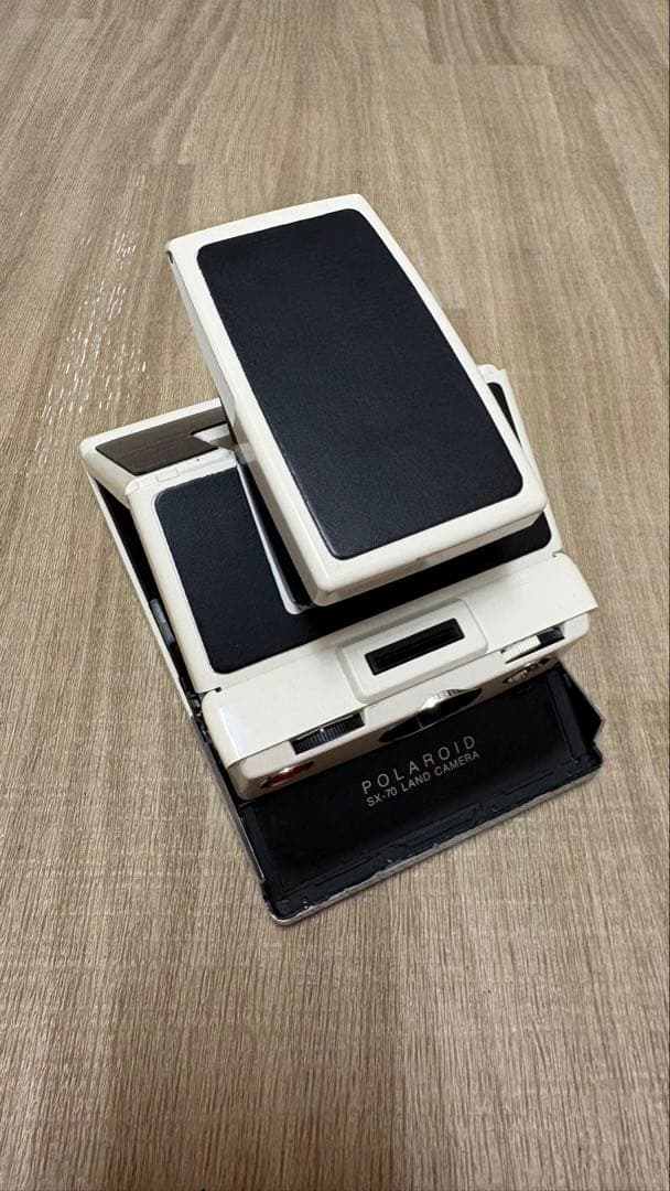 フィルムカメラ impossible POLAROID SX-70