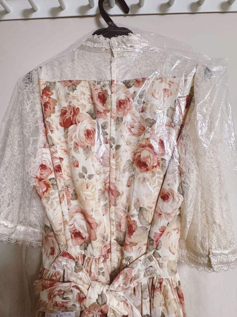 Innocent World クイーン・エリザベス・ローズワンピース