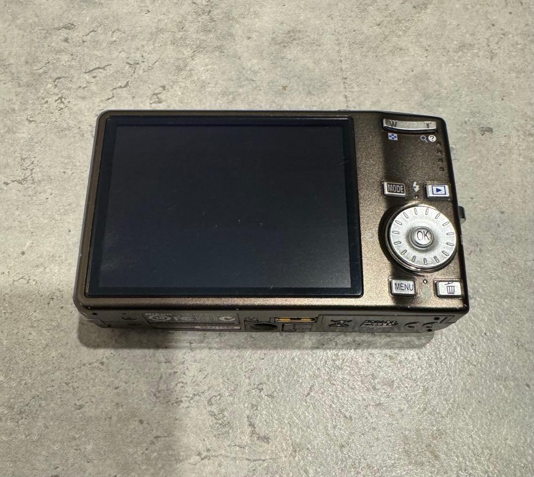 美品＊Nikon COOLPIX S700 ブラウン