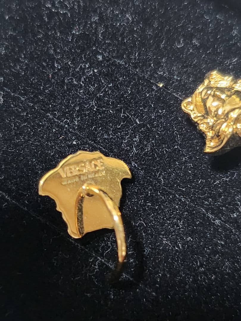 VERSACE メデューサ ピアス ゴールド(両耳用)