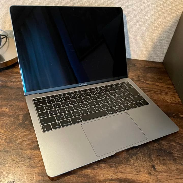 【極美品】MacBook Air 2018 8GB 箱付きMacBook air