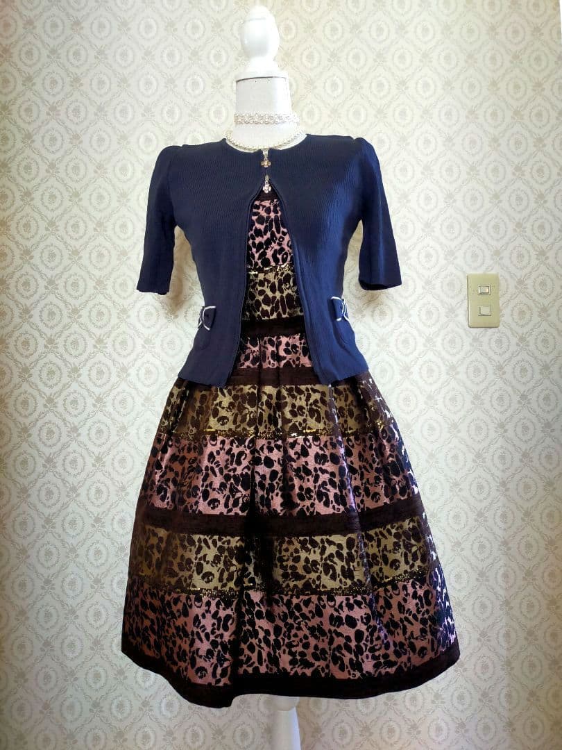 ✿超美【カタログ掲載】エムズグレイシー✿タグあり✿アニマル柄✿ラメ生地✿