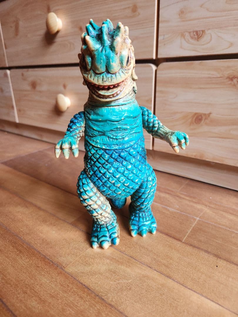 ウルトラマン ベムラー フィギュア