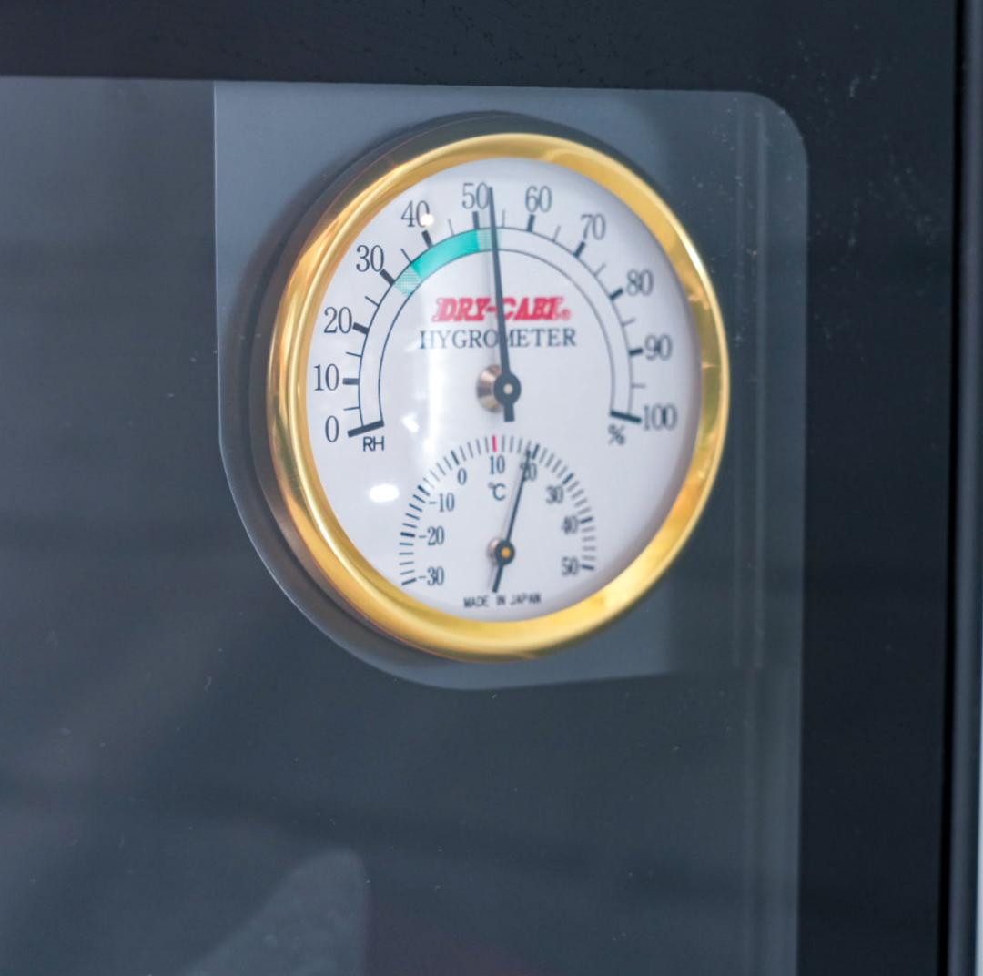 美品 DRY-CABI 防湿庫 46L NT-83-M3 トーリハン 動作良好