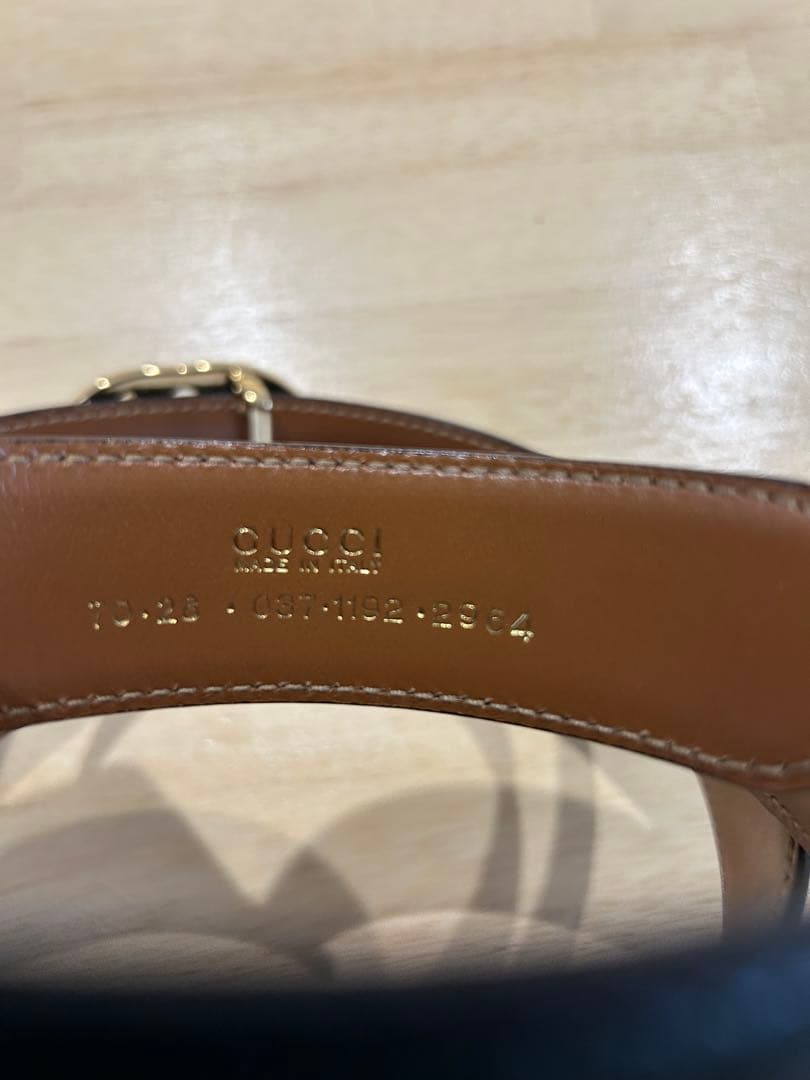 GUCCI レディースブラックレザー ベルト 調整可能