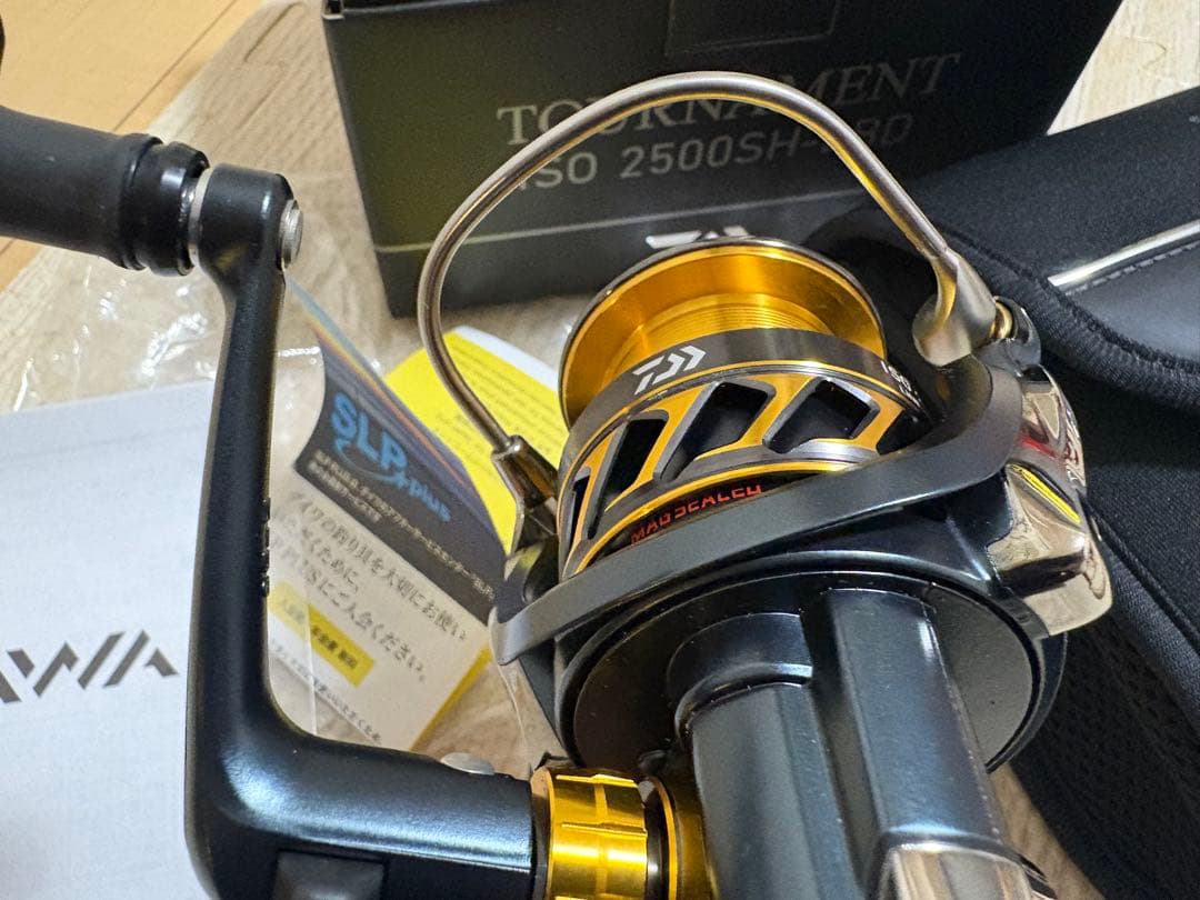 リール DAIWA 18 TOURNAMENT ISO 2500SH-LBD