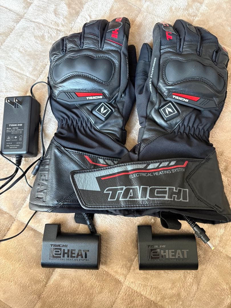 RS タイチ　e-heat電熱グローブ 防水