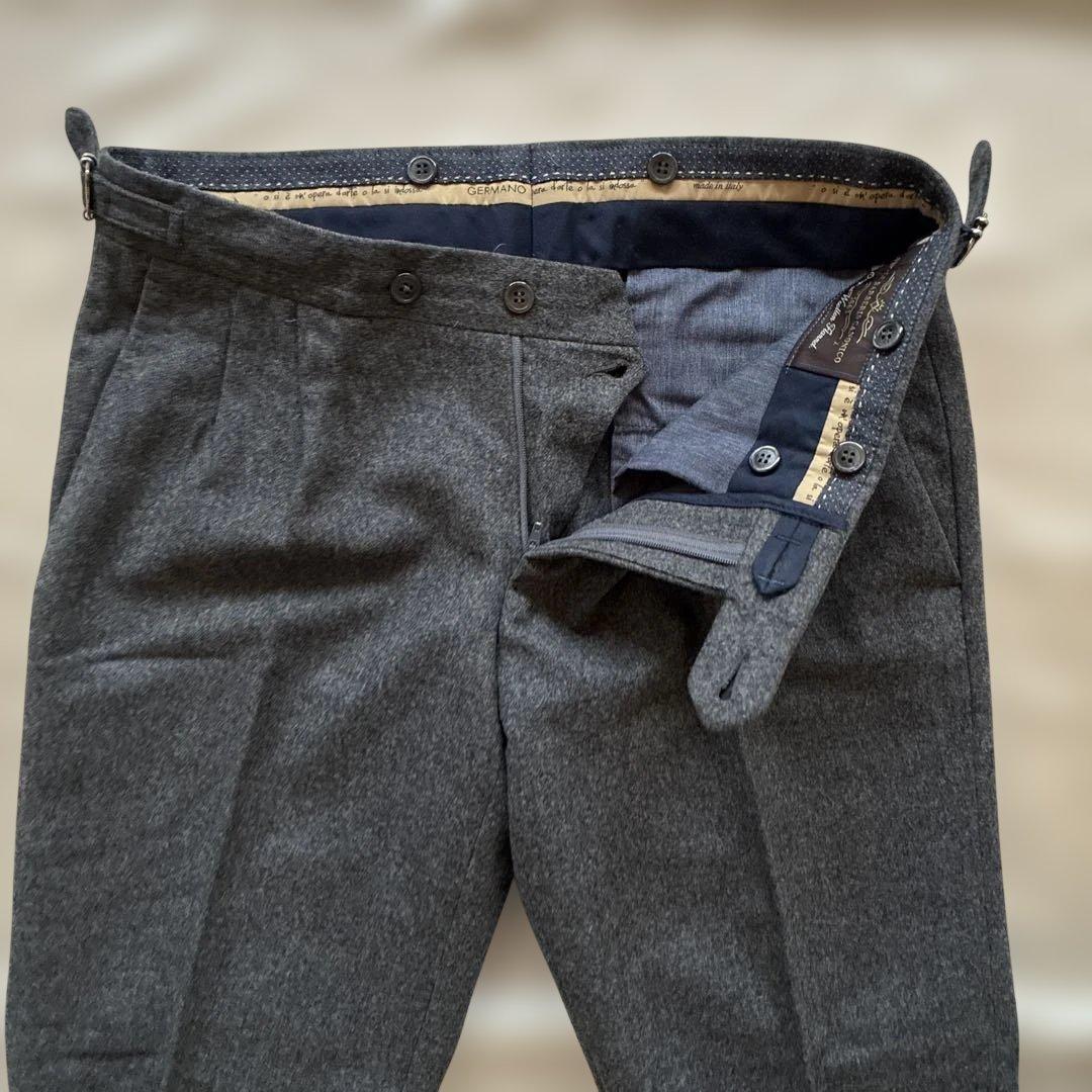 GERMANO ジェルマーノ　ダークグレー プリーツ入りスラックス