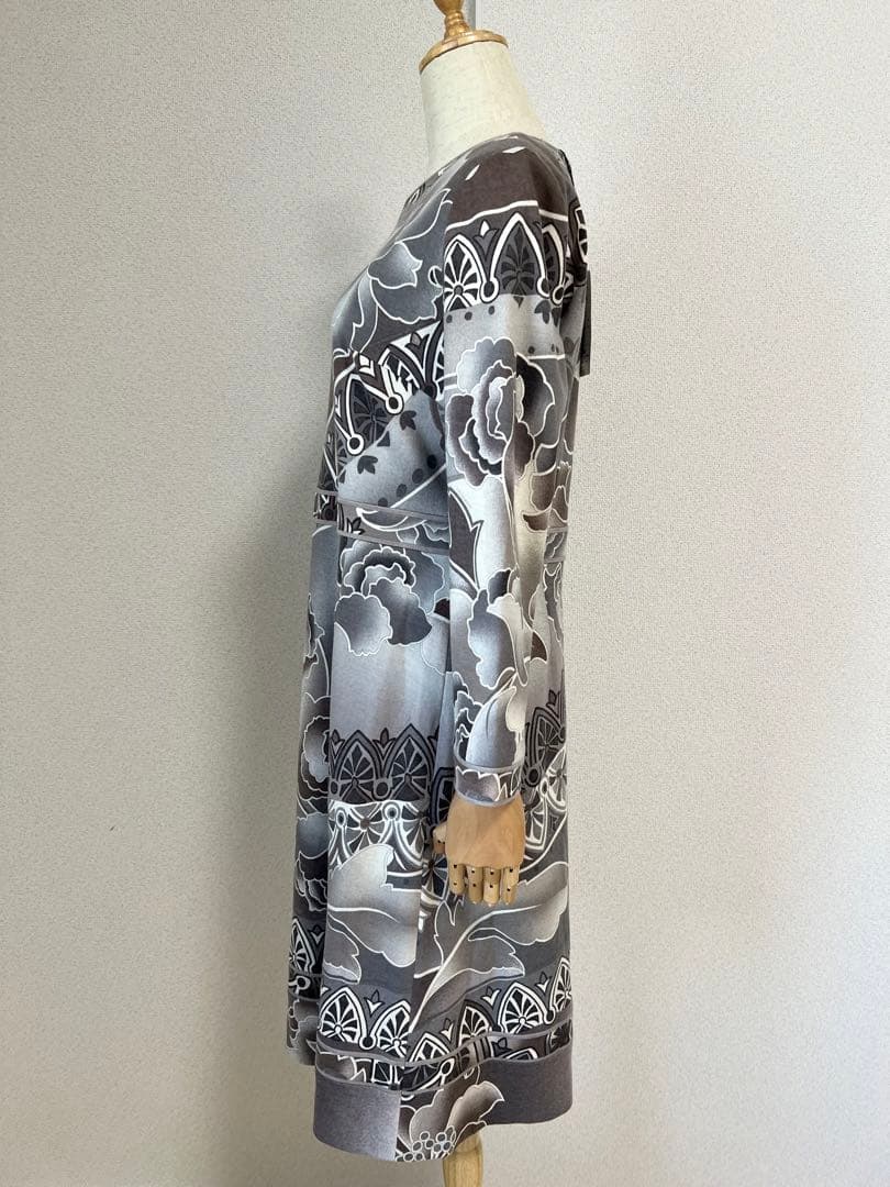 【新品タグ付】LEONARD 花柄 長袖ワンピース 42 総柄　ウール